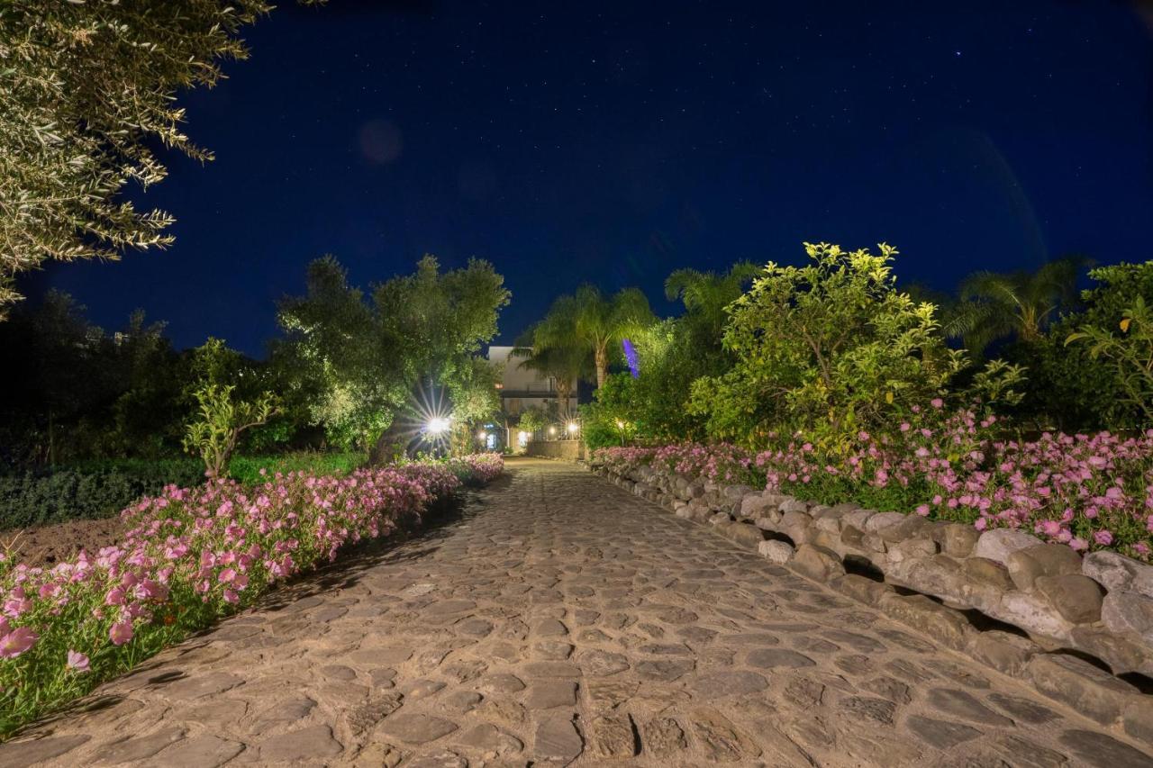 Zoe Seaside Resort Gialova Exterior foto